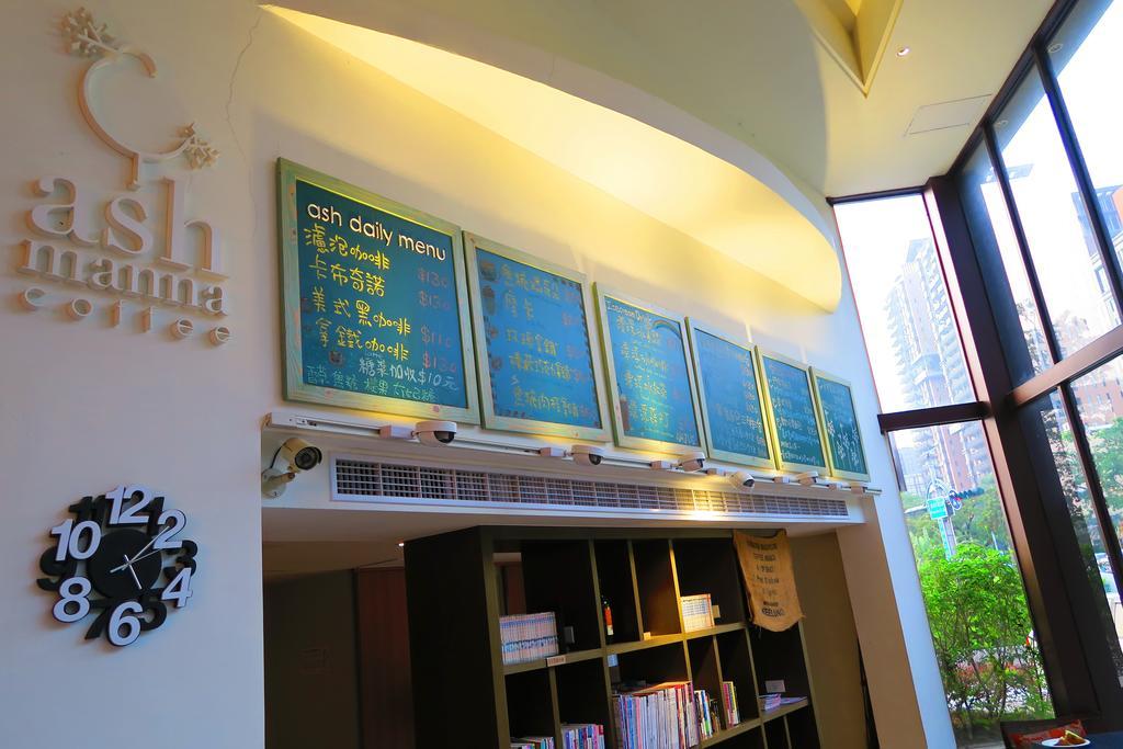 Herz Motel Taichung Exterior photo