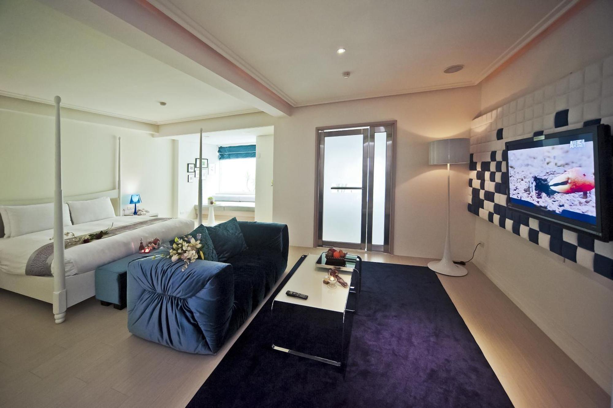 Herz Motel Taichung Exterior photo